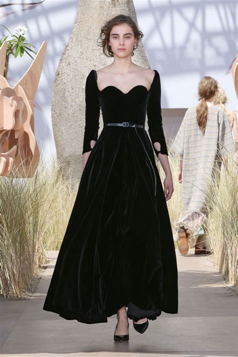 dior παντοφλεσ|dior dresses official website.